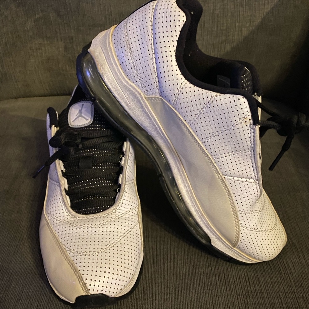 JORDAN CMFT Comfort Air Max 12 White Leather 5Y